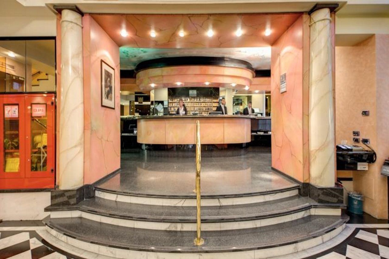 מילאנו Brunelleschi Hotel מראה חיצוני תמונה
