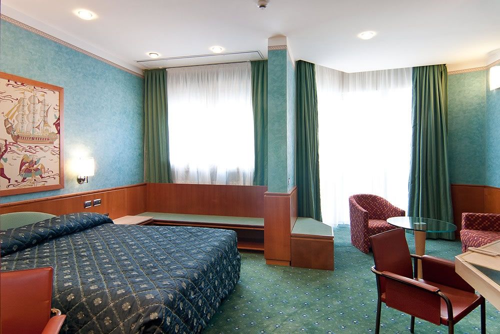 מילאנו Brunelleschi Hotel מראה חיצוני תמונה